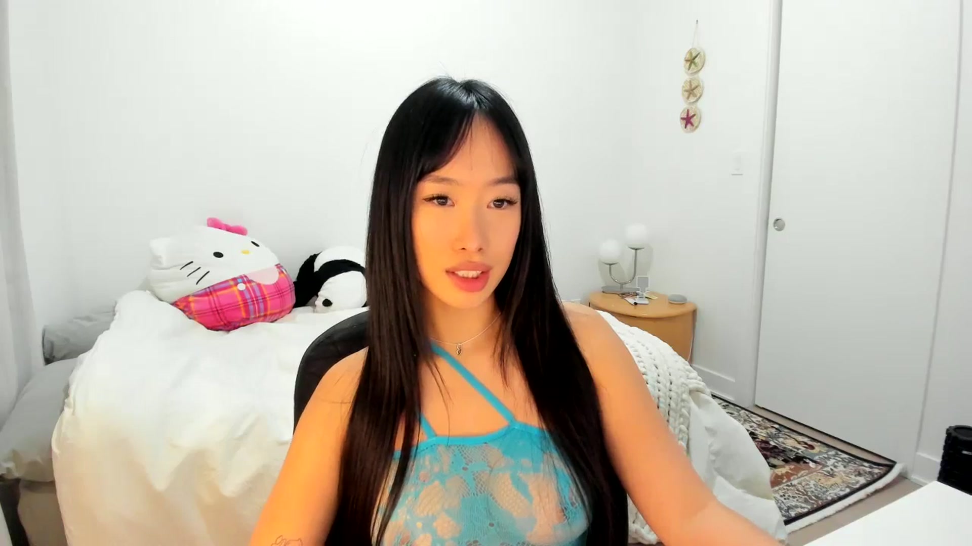 Gallery image thumbnail from BabieLee's myfreecams stream on, 12/30/2024, 06:12 image 15 of 20
