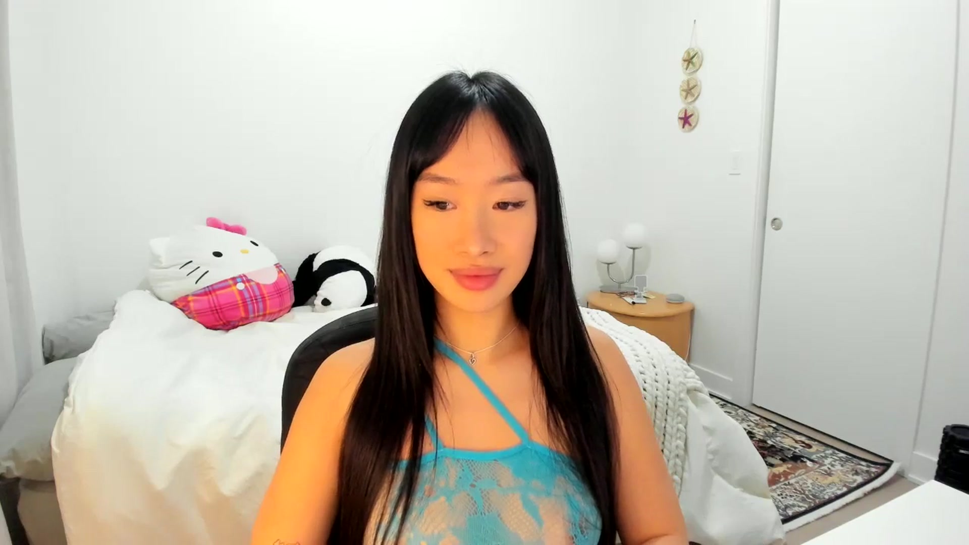 Gallery image thumbnail from BabieLee's myfreecams stream on, 12/30/2024, 06:12 image 17 of 20