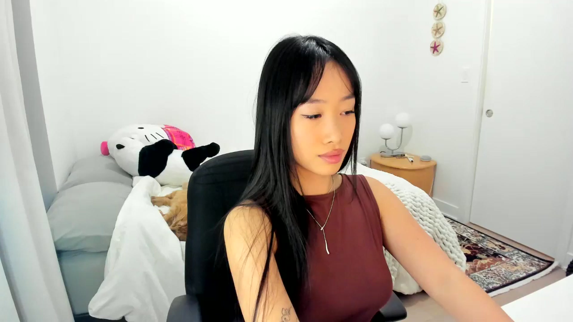 Gallery image thumbnail from BabieLee's myfreecams stream on, 01/06/2025, 04:35 image 1 of 20