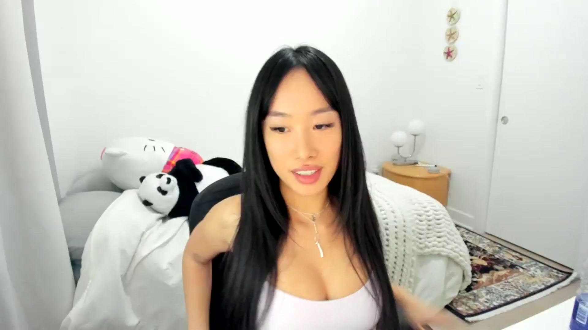Gallery image thumbnail from BabieLee's myfreecams stream on, 01/07/2025, 04:41 image 5 of 20