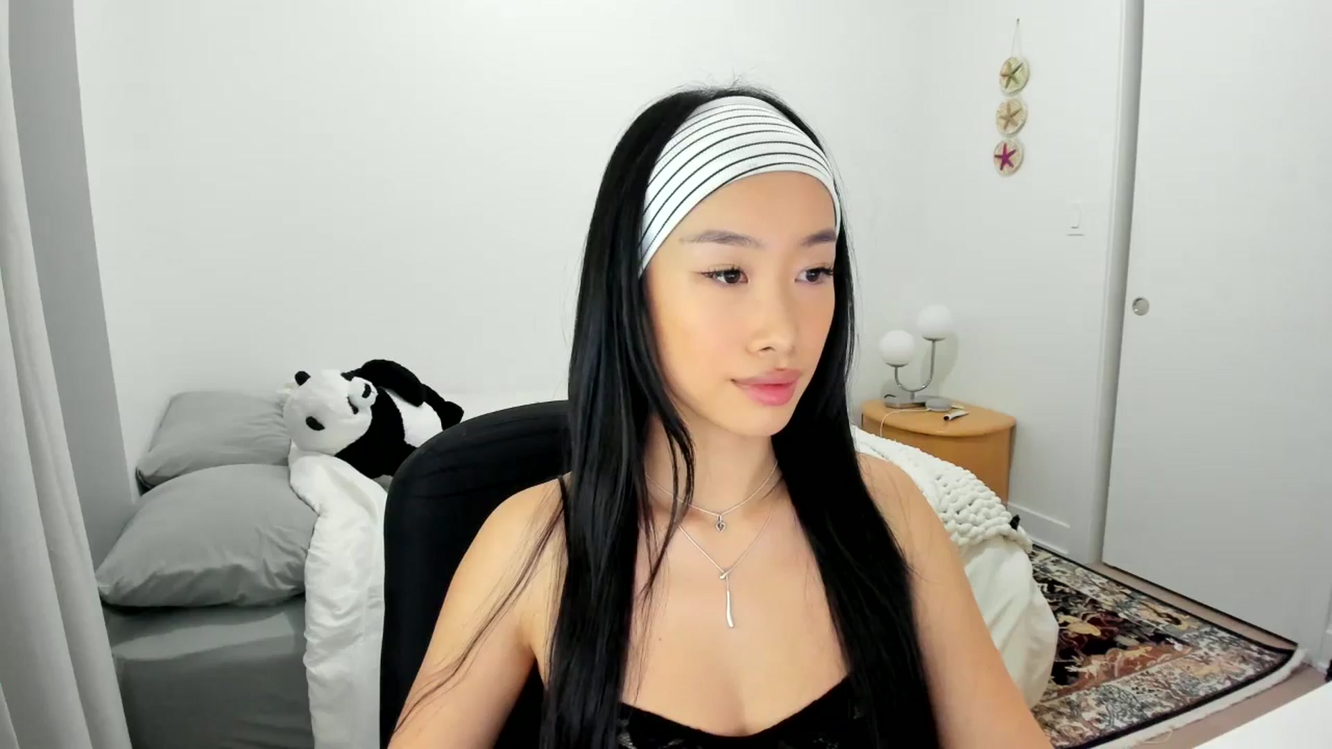 Gallery image thumbnail from BabieLee's myfreecams stream on, 01/14/2025, 24:01 image 1 of 20