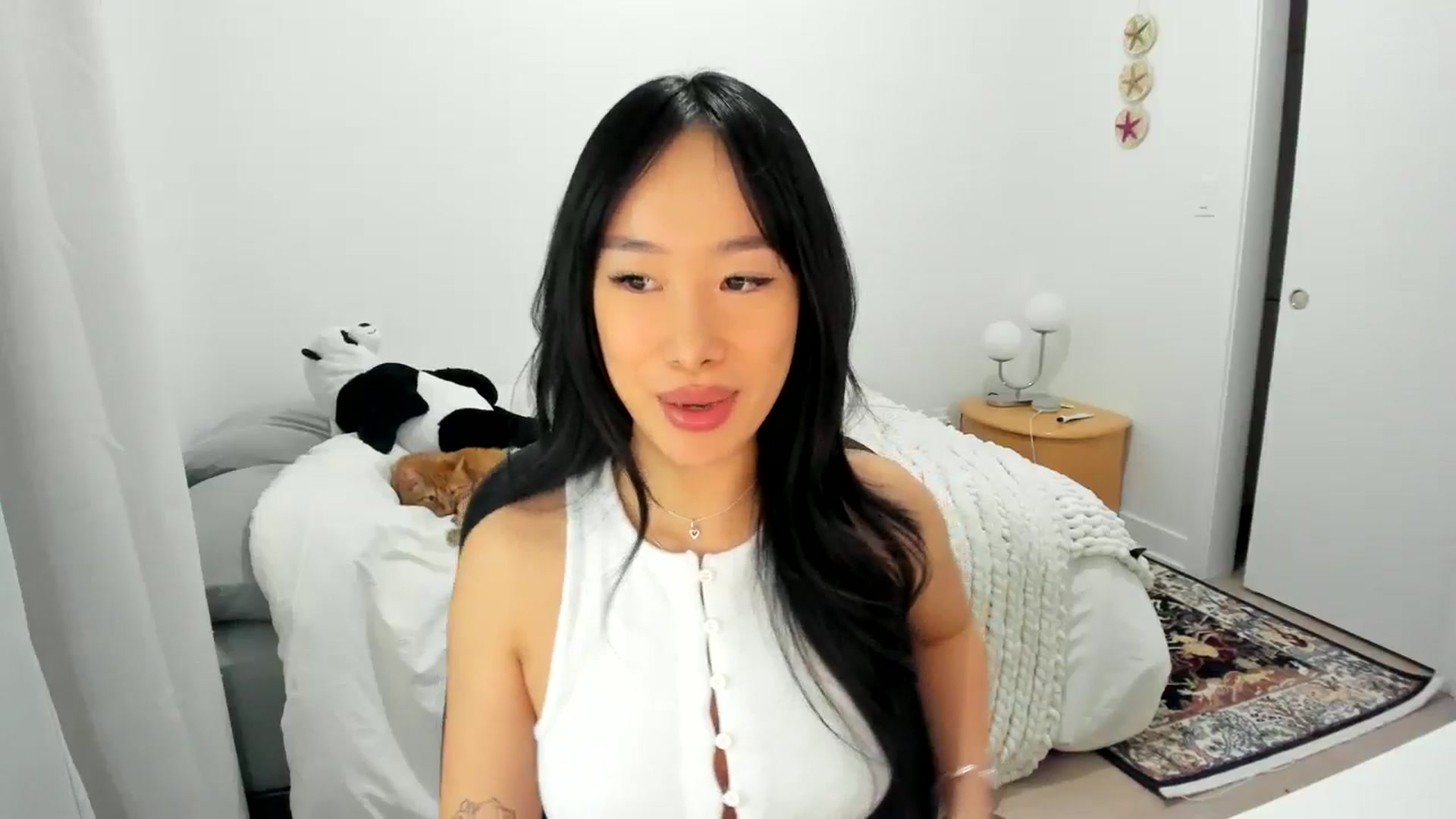 Gallery image thumbnail from BabieLee's myfreecams stream on, 01/15/2025, 03:59 image 3 of 20