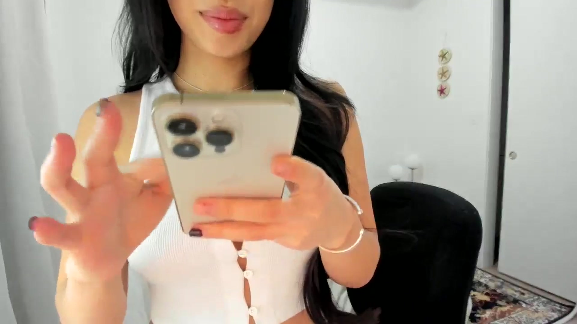 Gallery image thumbnail from BabieLee's myfreecams stream on, 01/15/2025, 03:59 image 10 of 20