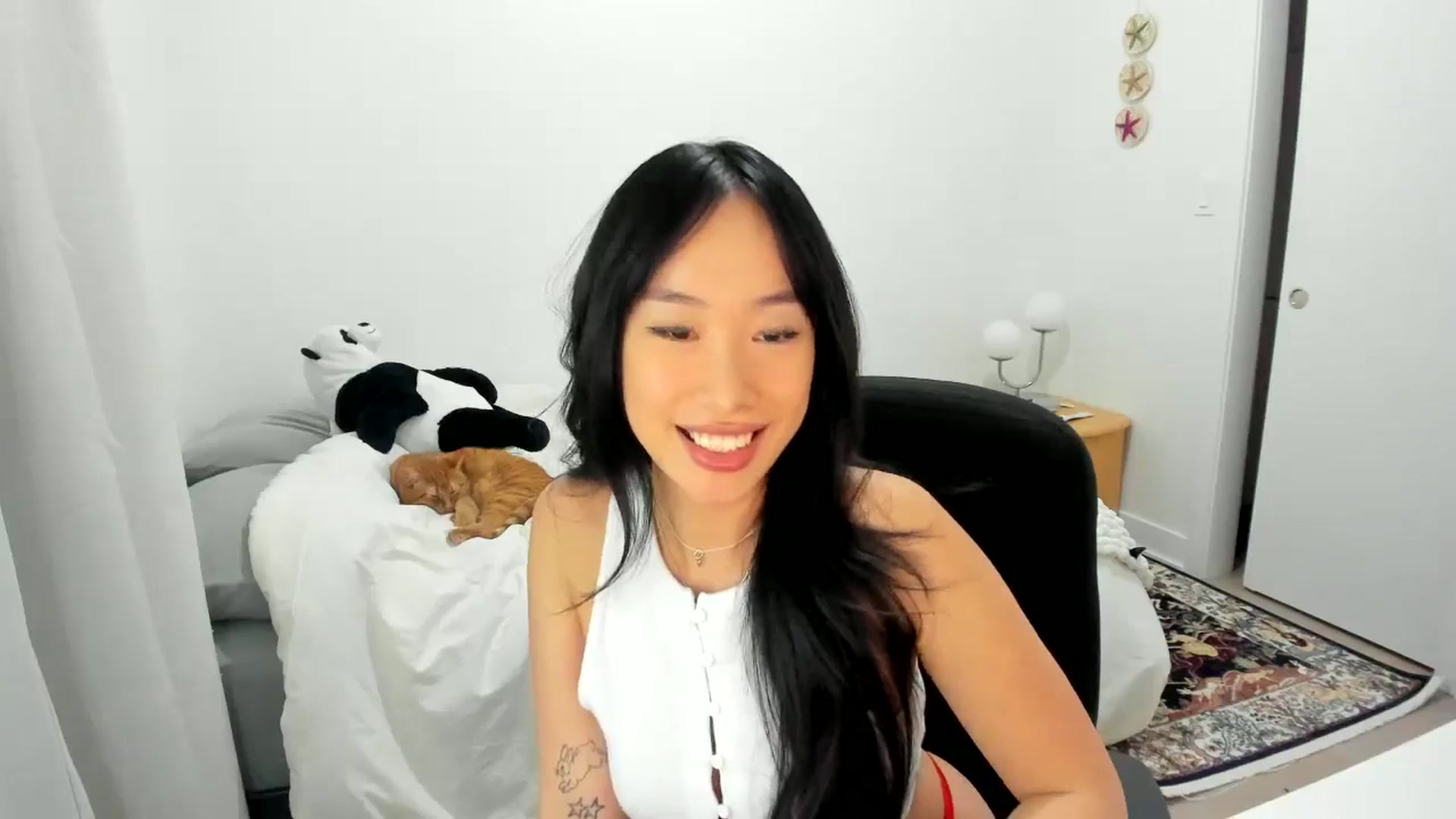 Gallery image thumbnail from BabieLee's myfreecams stream on, 01/15/2025, 03:59 image 5 of 20