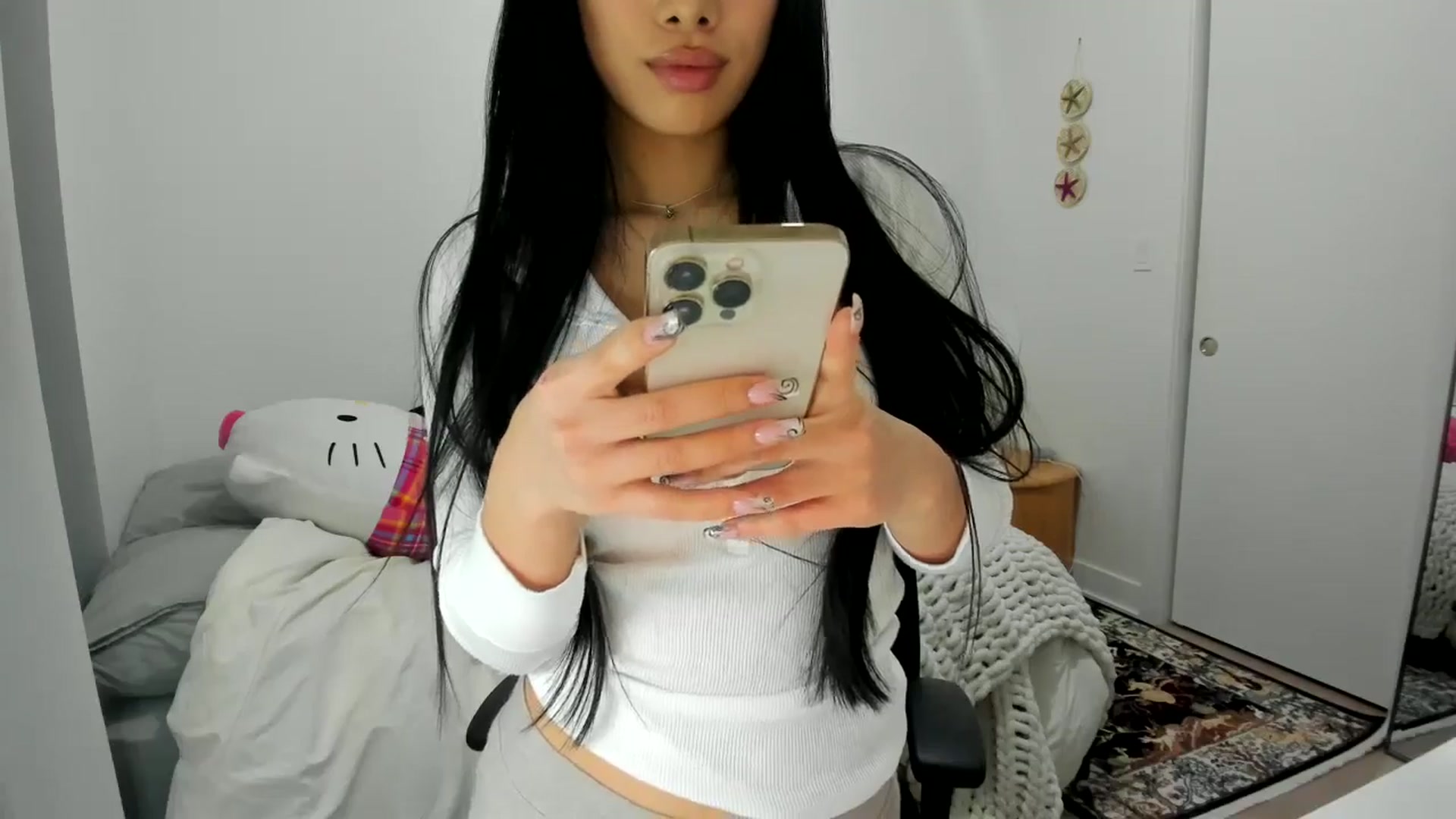 Gallery image thumbnail from BabieLee's myfreecams stream on, 02/11/2025, 03:59 image 12 of 20