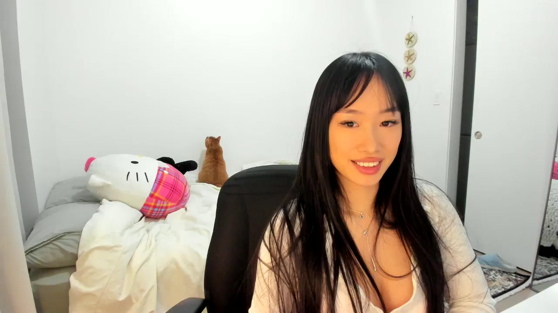 Gallery image thumbnail from BabieLee's myfreecams stream on, 02/11/2025, 05:40 image 13 of 20