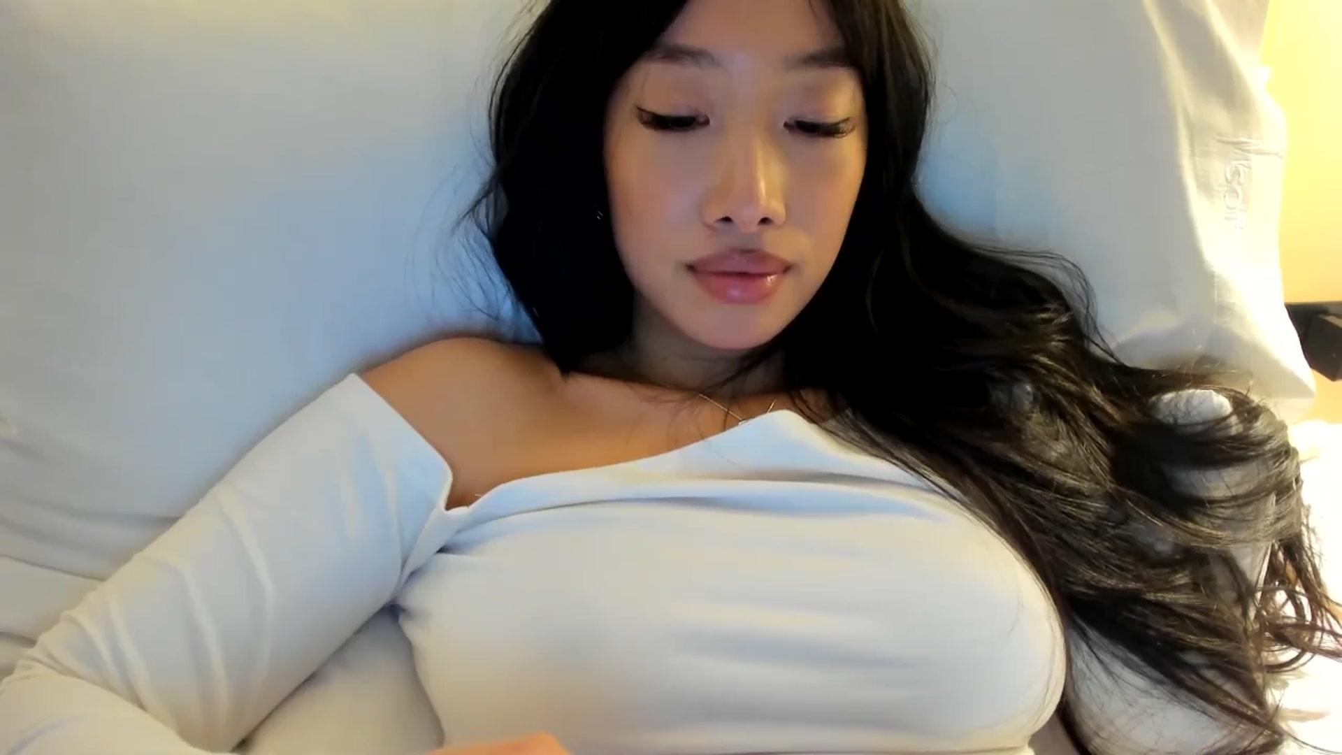 Gallery image thumbnail from BabieLee's myfreecams stream on, 02/25/2025, 21:36 image 8 of 20