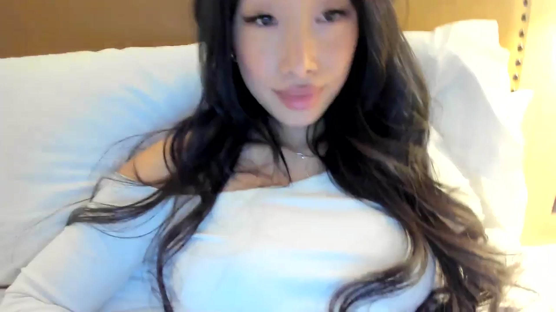 Gallery image thumbnail from BabieLee's myfreecams stream on, 02/25/2025, 21:36 image 18 of 20