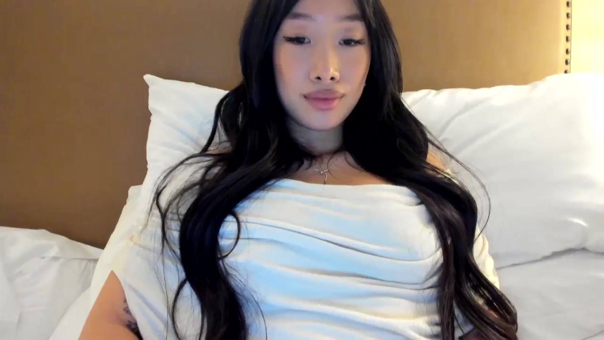 Gallery image thumbnail from BabieLee's myfreecams stream on, 02/26/2025, 19:18 image 5 of 20