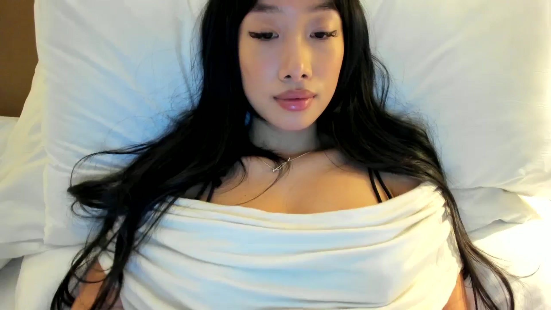 Gallery image thumbnail from BabieLee's myfreecams stream on, 02/26/2025, 20:22 image 15 of 20
