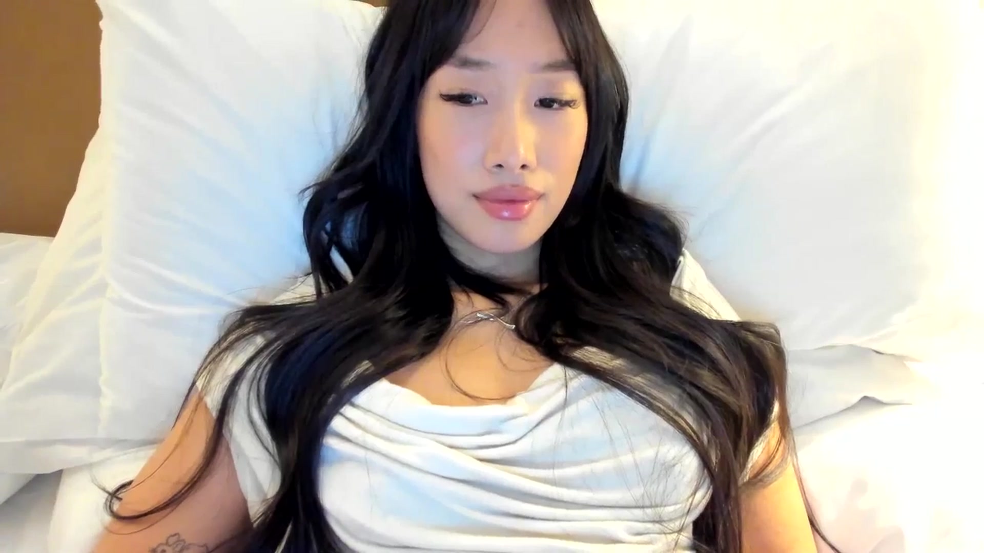 Gallery image thumbnail from BabieLee's myfreecams stream on, 02/26/2025, 20:22 image 14 of 20
