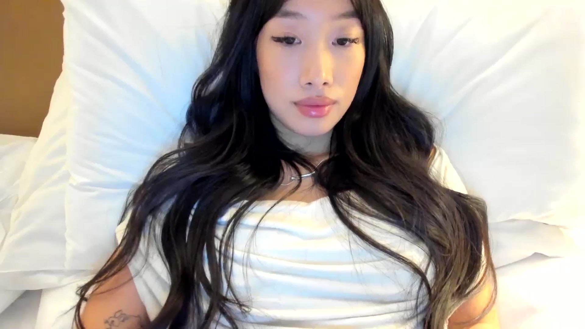 Gallery image thumbnail from BabieLee's myfreecams stream on, 02/26/2025, 20:22 image 8 of 20