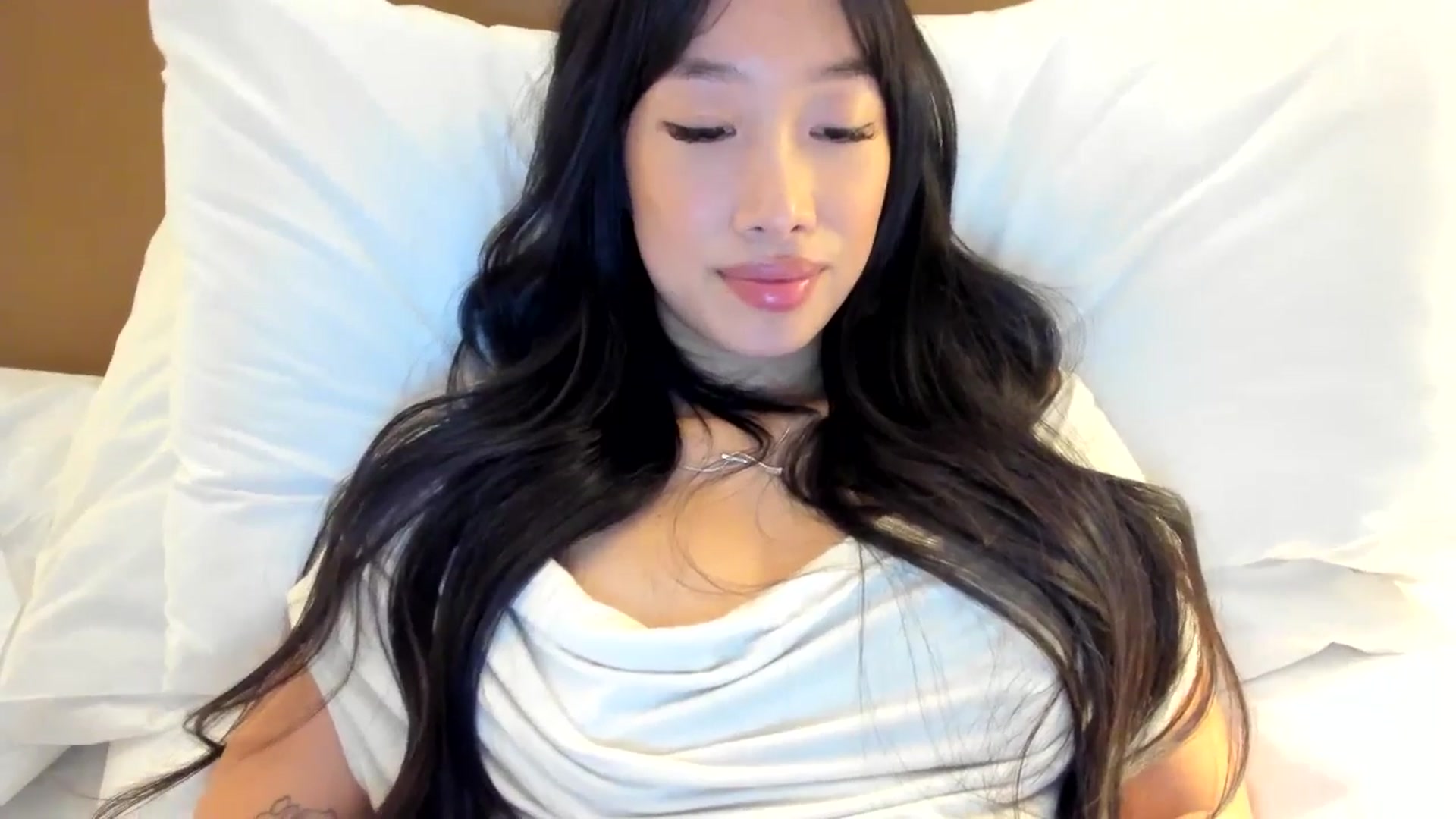 Gallery image thumbnail from BabieLee's myfreecams stream on, 02/26/2025, 20:22 image 9 of 20