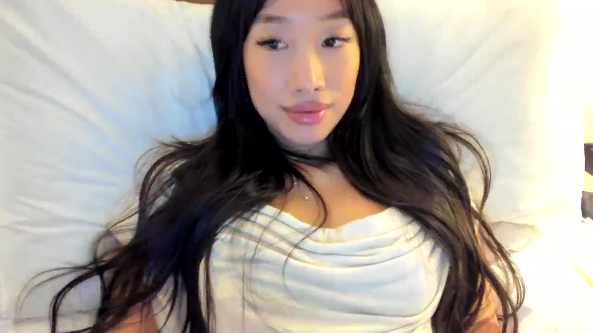 Gallery image thumbnail from BabieLee's myfreecams stream on, 02/26/2025, 20:22 image 20 of 20