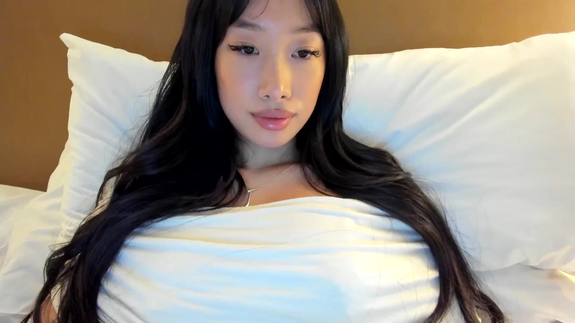Gallery image thumbnail from BabieLee's myfreecams stream on, 02/26/2025, 21:01 image 3 of 20