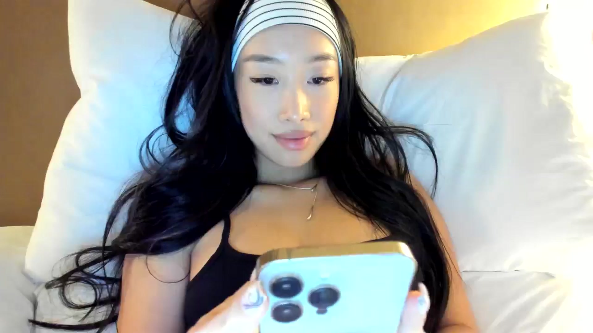 Gallery image thumbnail from BabieLee's myfreecams stream on, 02/27/2025, 22:02 image 12 of 20