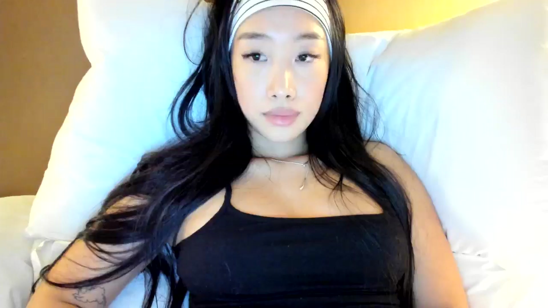 Gallery image thumbnail from BabieLee's myfreecams stream on, 02/27/2025, 22:02 image 20 of 20