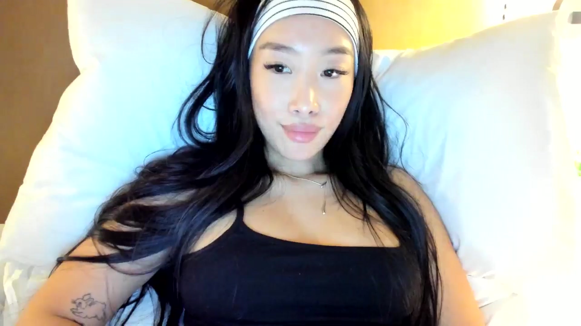Gallery image thumbnail from BabieLee's myfreecams stream on, 02/27/2025, 22:02 image 14 of 20