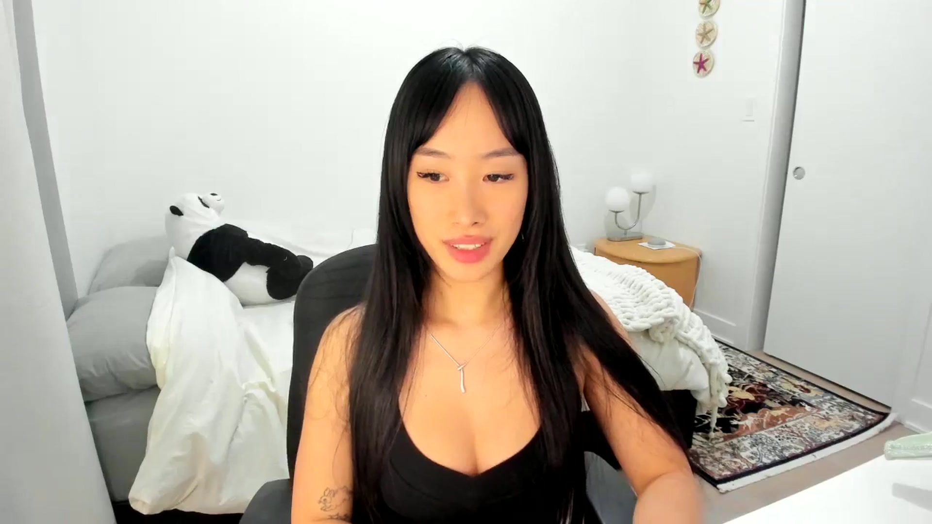 Gallery image thumbnail from BabieLee's myfreecams stream on, 03/10/2025, 02:31 image 18 of 20