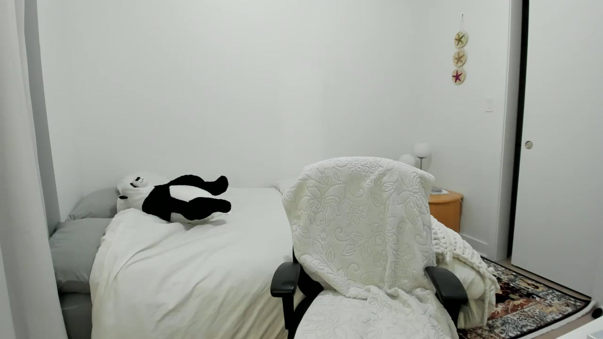 Gallery image thumbnail from BabieLee's myfreecams stream on, 03/13/2025, 03:08 image 11 of 20