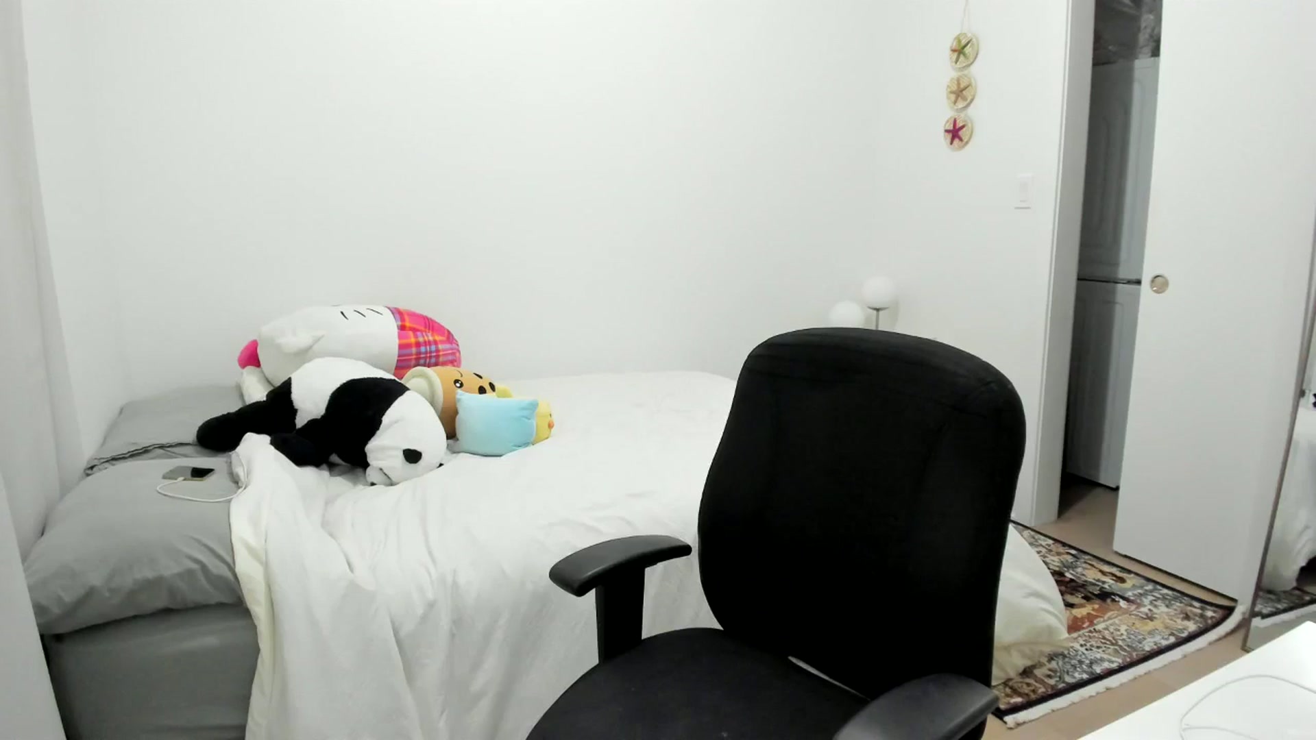 Gallery image thumbnail from BabieLee's myfreecams stream on, 03/25/2025, 23:18 image 18 of 20