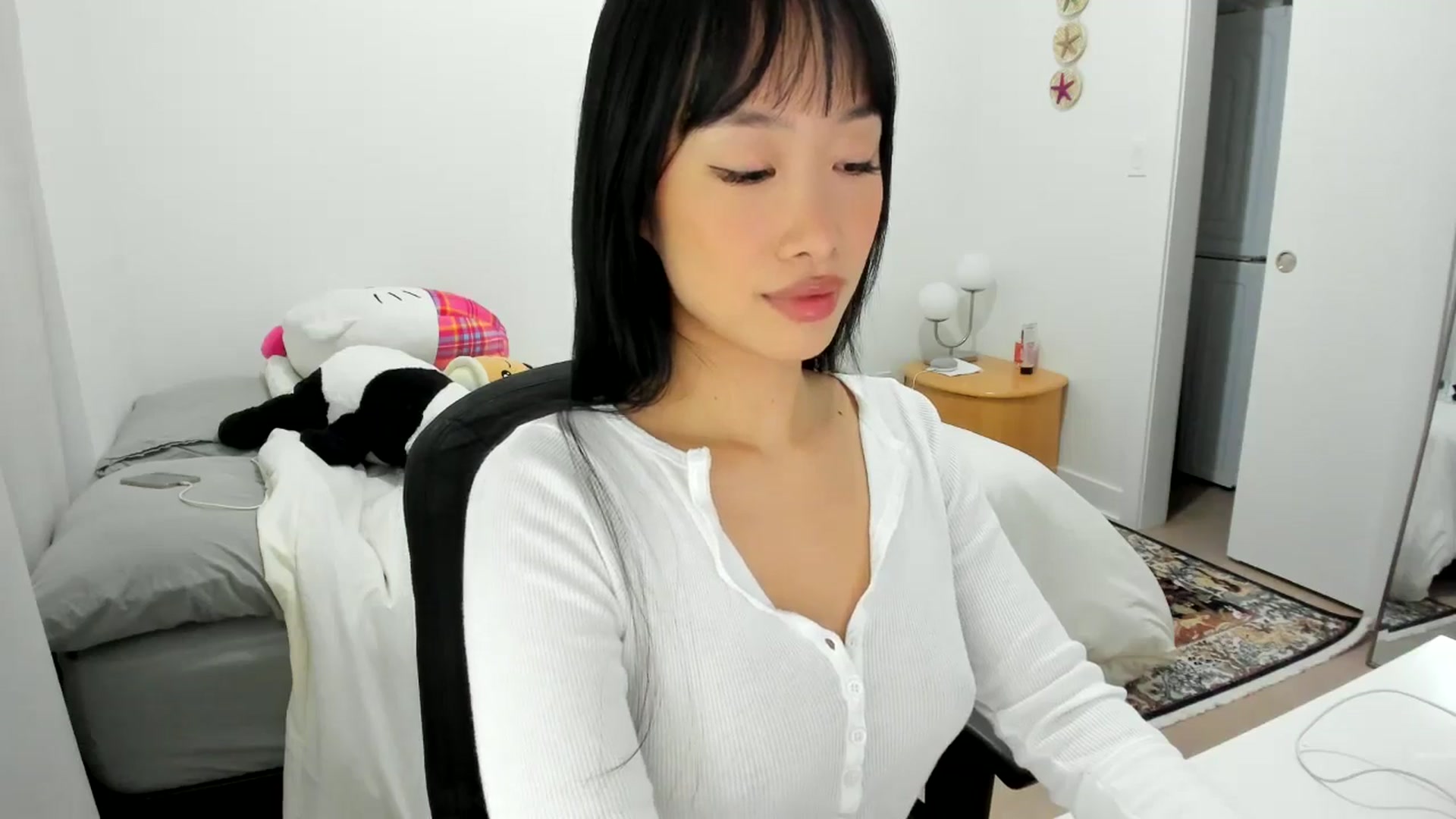 Gallery image thumbnail from BabieLee's myfreecams stream on, 03/25/2025, 23:18 image 17 of 20