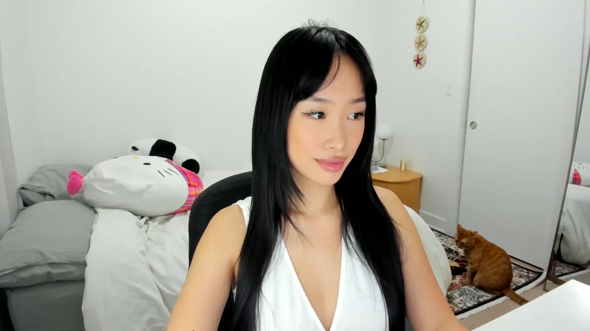 Gallery image thumbnail from BabieLee's myfreecams stream on, 04/02/2025, 23:31 image 13 of 20