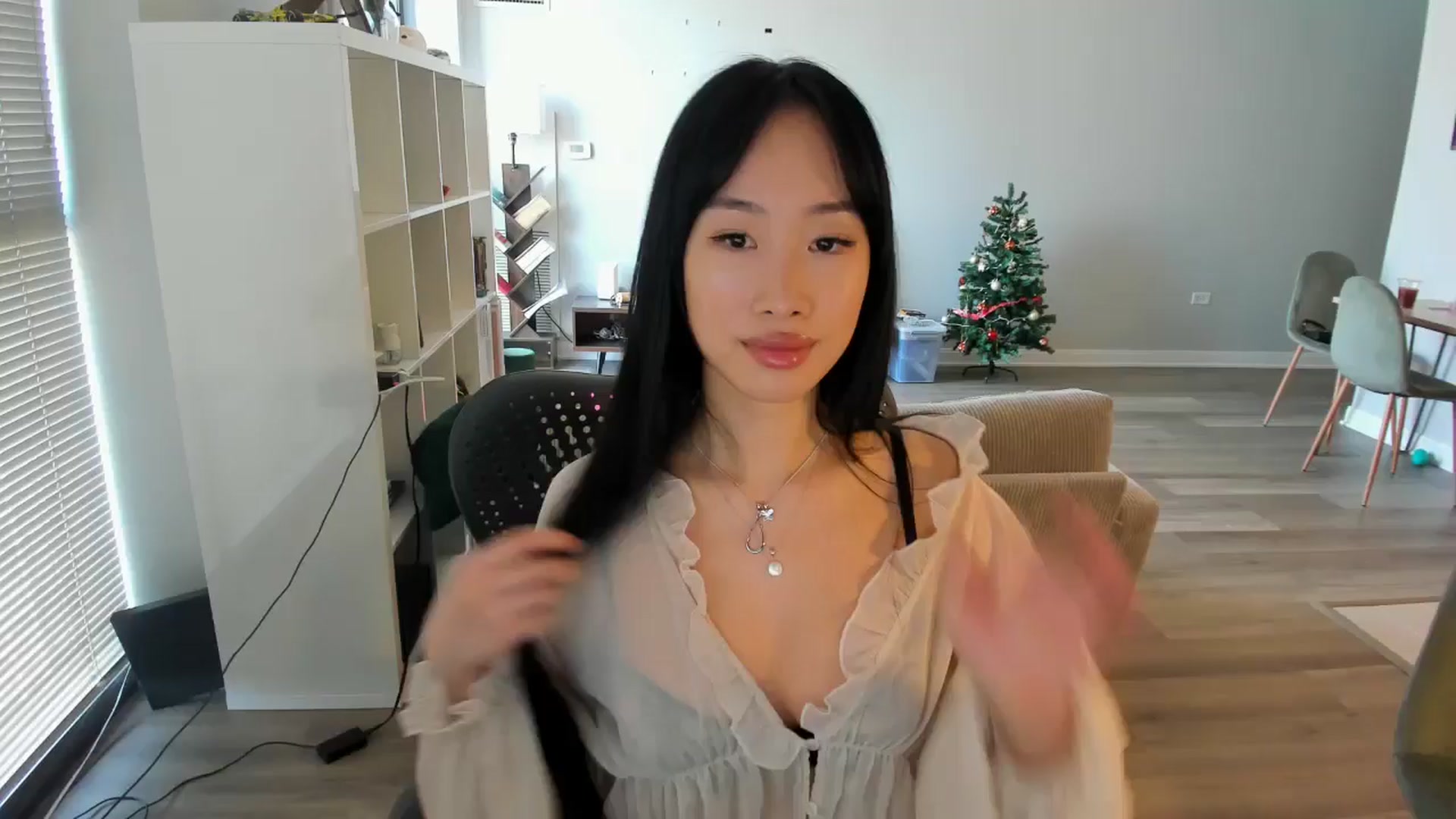 Gallery image thumbnail from BabieLee's myfreecams stream on, 04/29/2025, 20:48 image 1 of 20