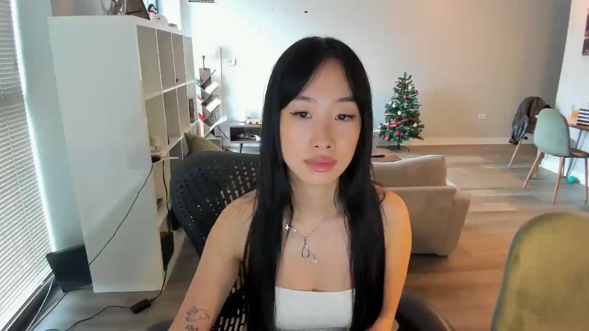 Gallery image thumbnail from BabieLee's myfreecams stream on, 05/01/2025, 21:34 image 3 of 20