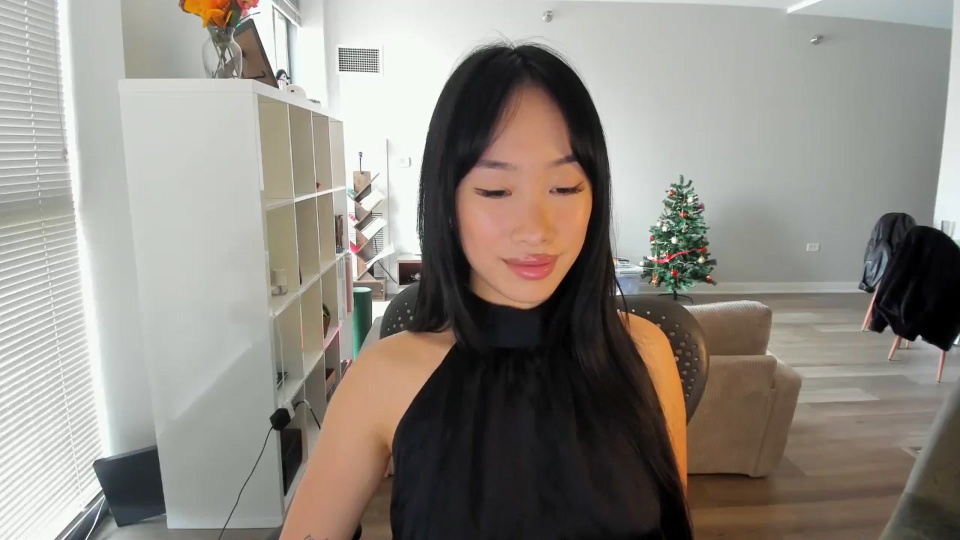 Gallery image thumbnail from BabieLee's myfreecams stream on, 05/02/2025, 21:15 image 10 of 20