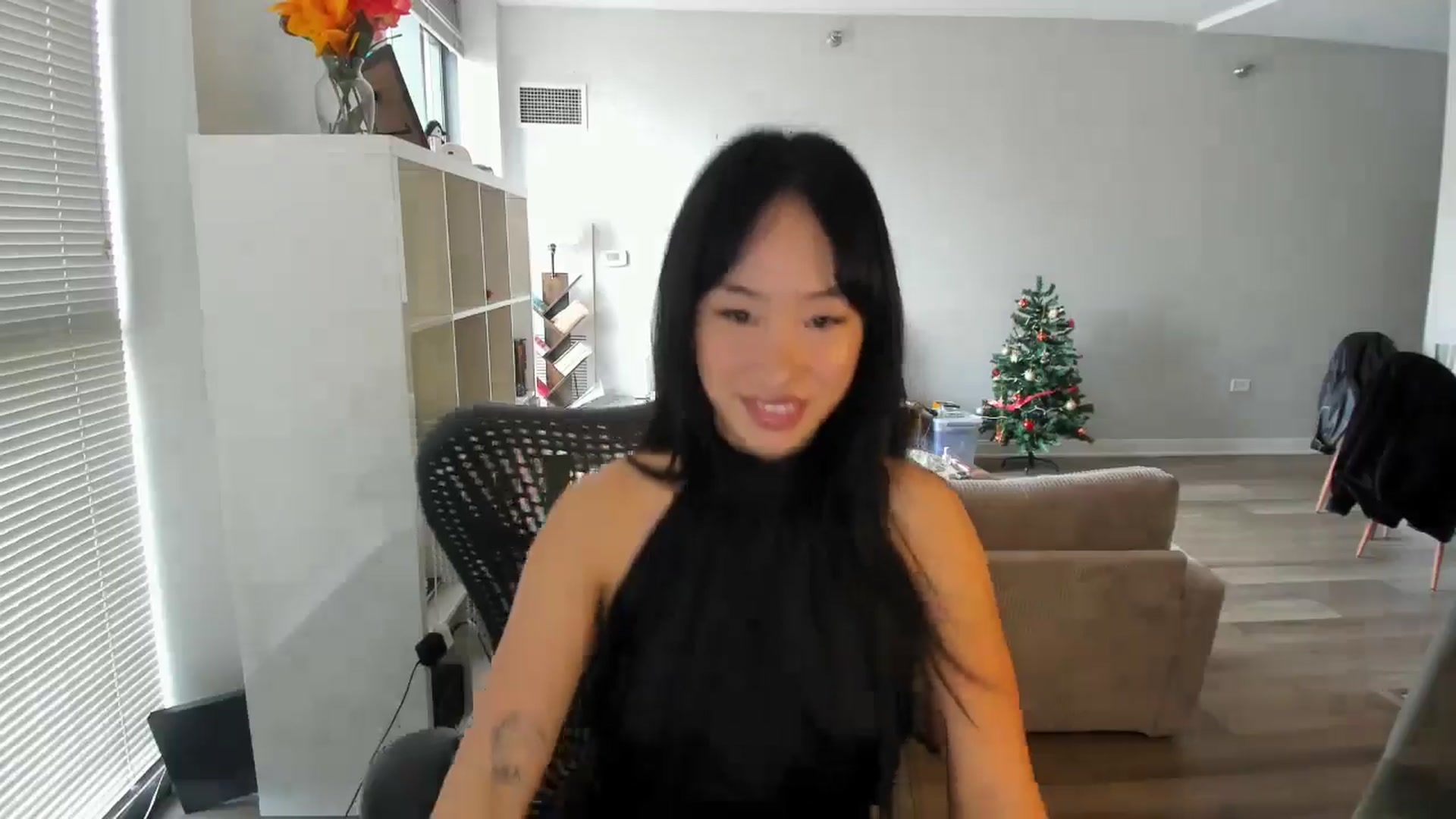 Gallery image thumbnail from BabieLee's myfreecams stream on, 05/02/2025, 21:15 image 12 of 20