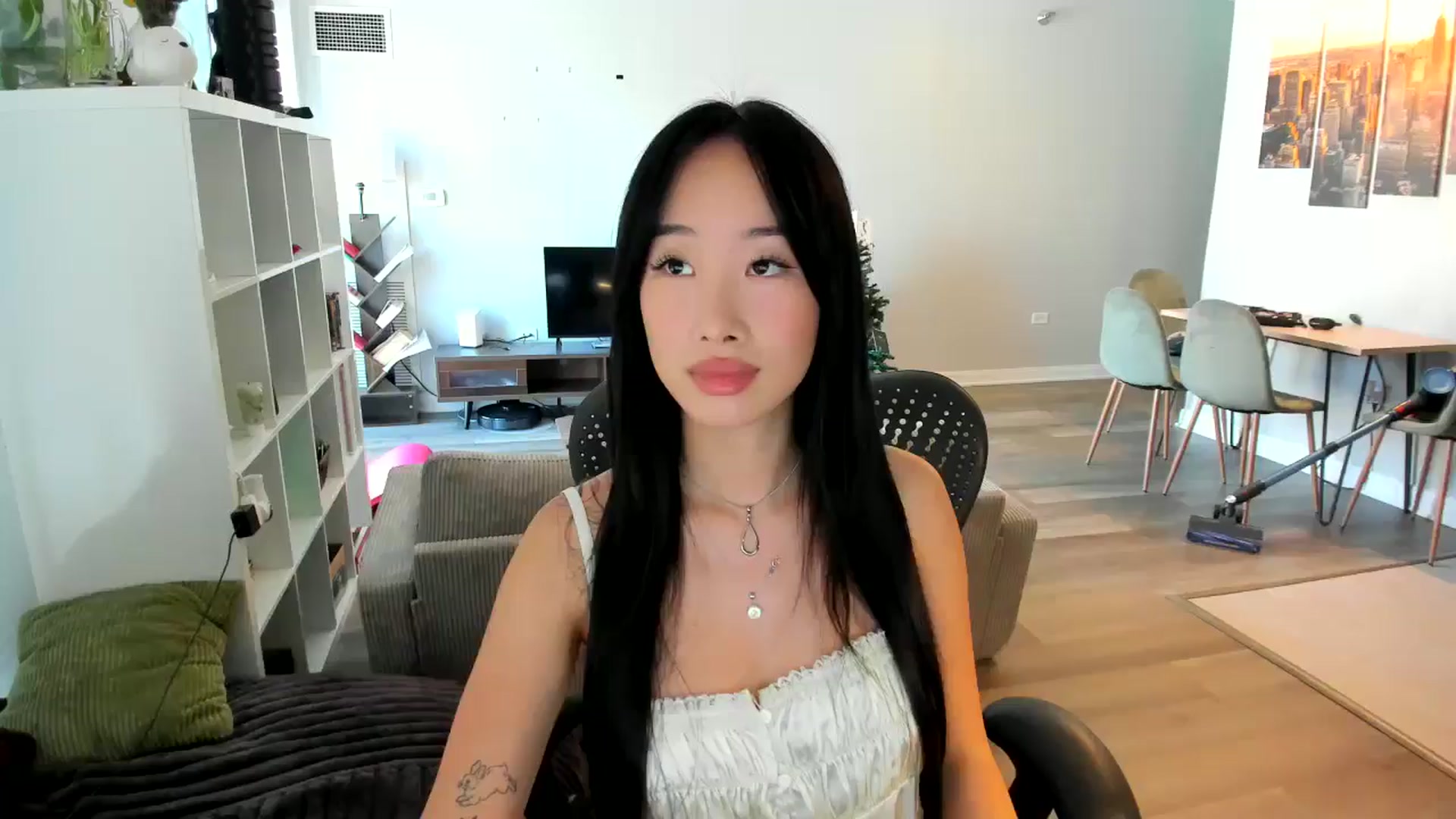 Gallery image thumbnail from BabieLee's myfreecams stream on, 06/30/2025, 20:35 image 12 of 20