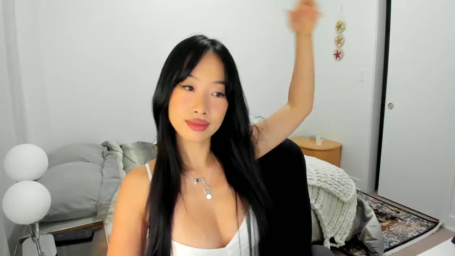 Gallery image thumbnail from BabieLee's myfreecams stream on, 07/19/2025, 23:04 image 12 of 20