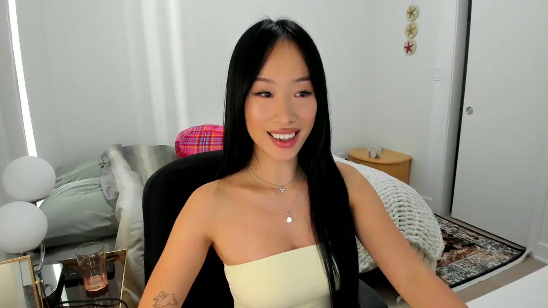 Gallery image thumbnail from BabieLee's myfreecams stream on, 07/22/2025, 23:43 image 7 of 20
