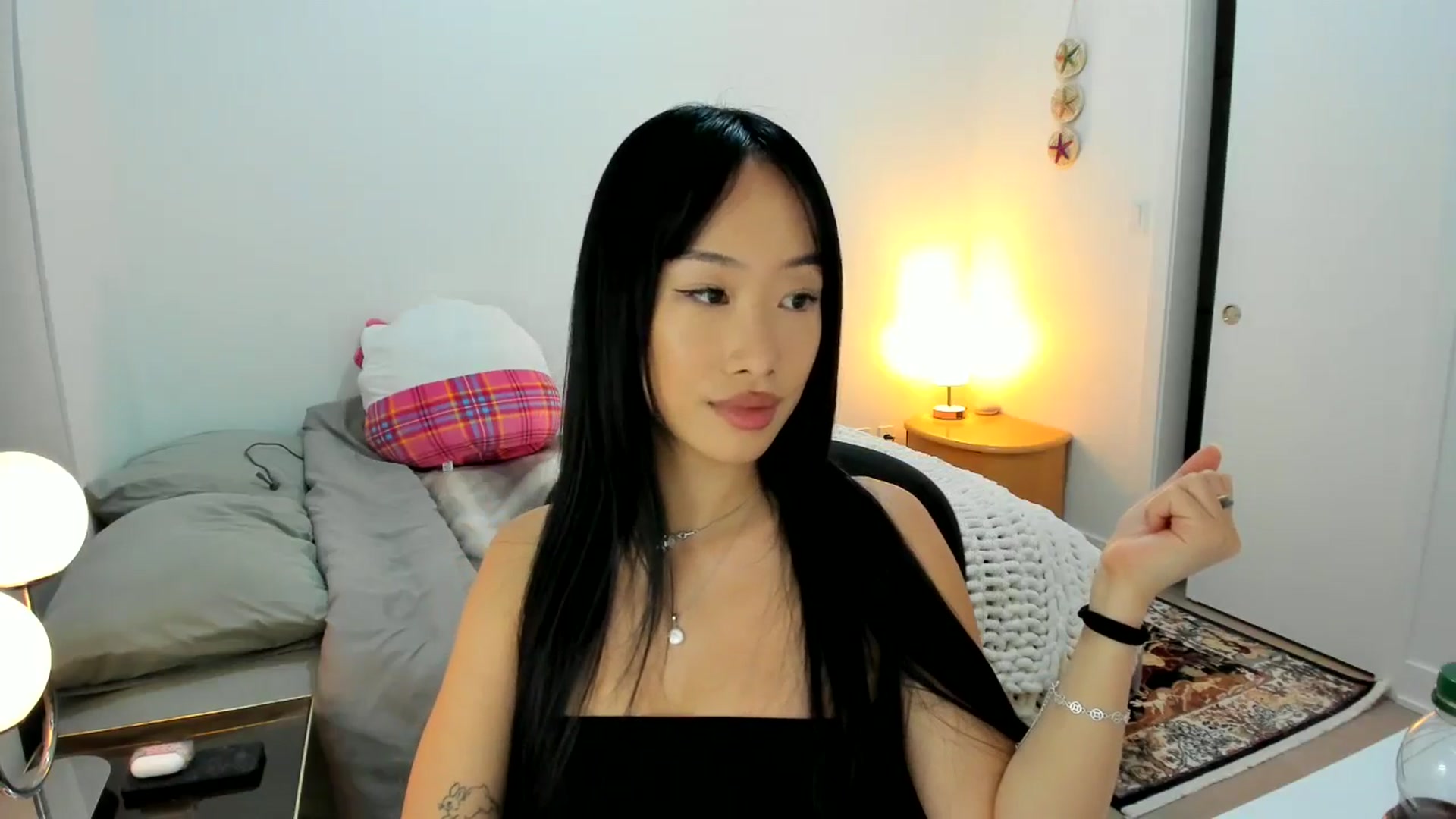 Gallery image thumbnail from BabieLee's myfreecams stream on, 08/01/2025, 03:42 image 3 of 20
