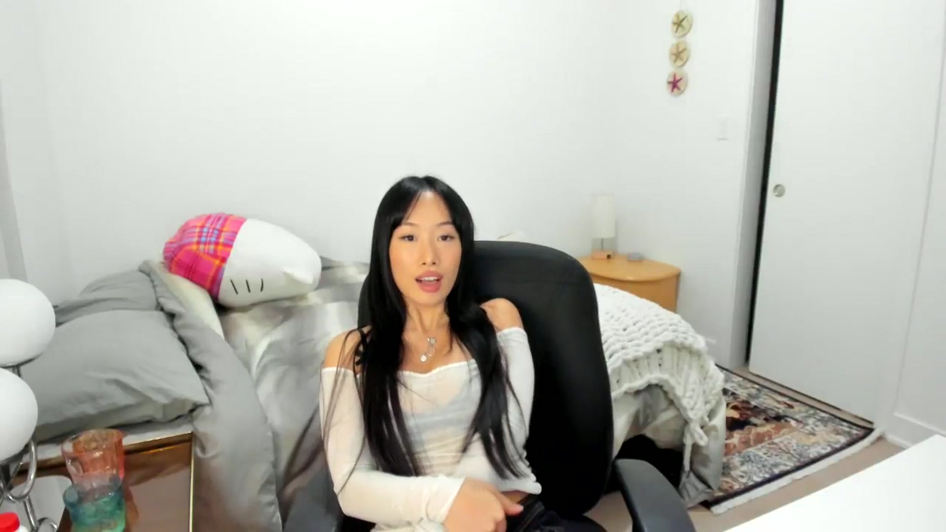 Gallery image thumbnail from BabieLee's myfreecams stream on, 08/07/2025, 24:42 image 16 of 20