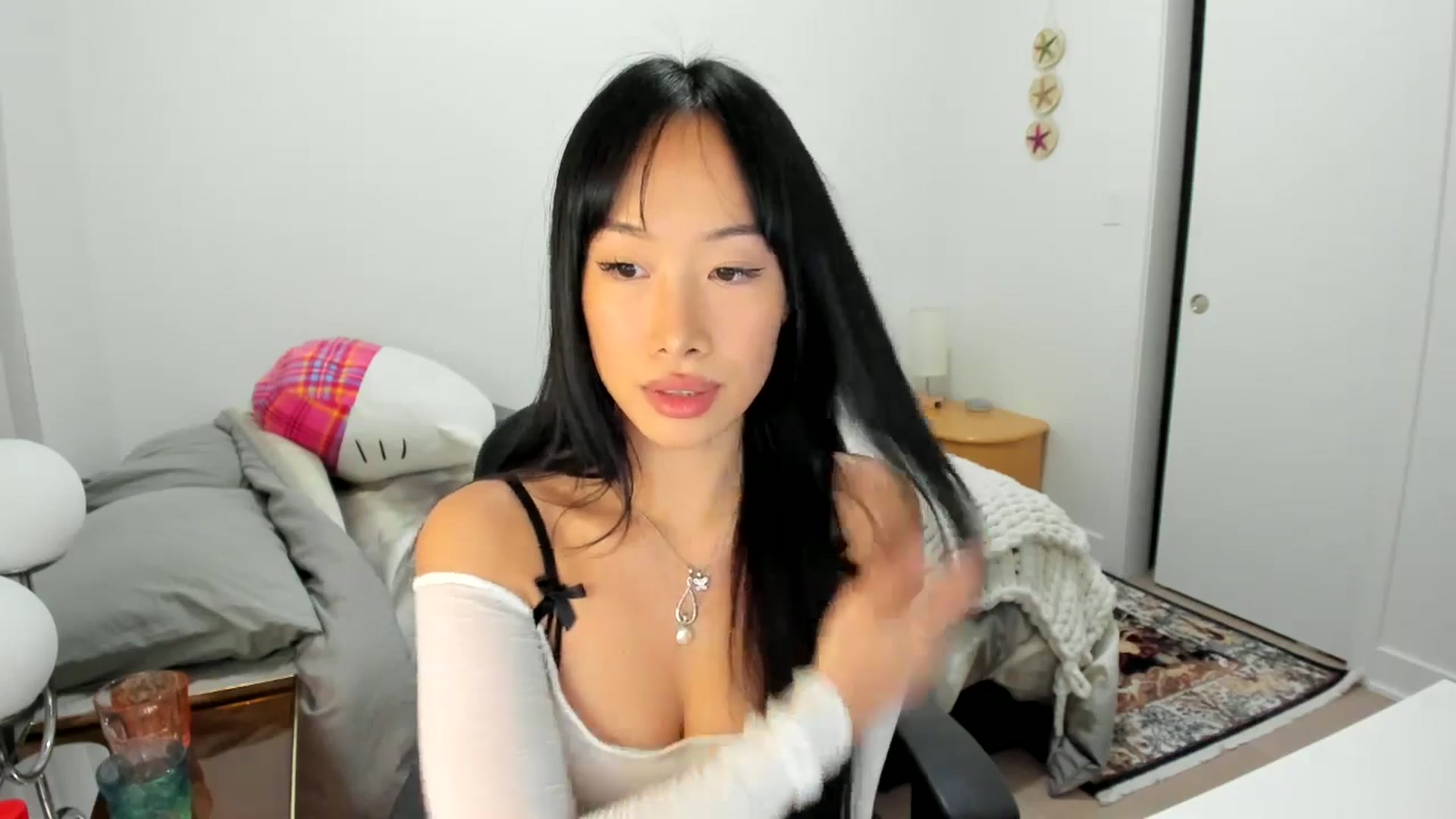 Gallery image thumbnail from BabieLee's myfreecams stream on, 08/07/2025, 24:42 image 15 of 20
