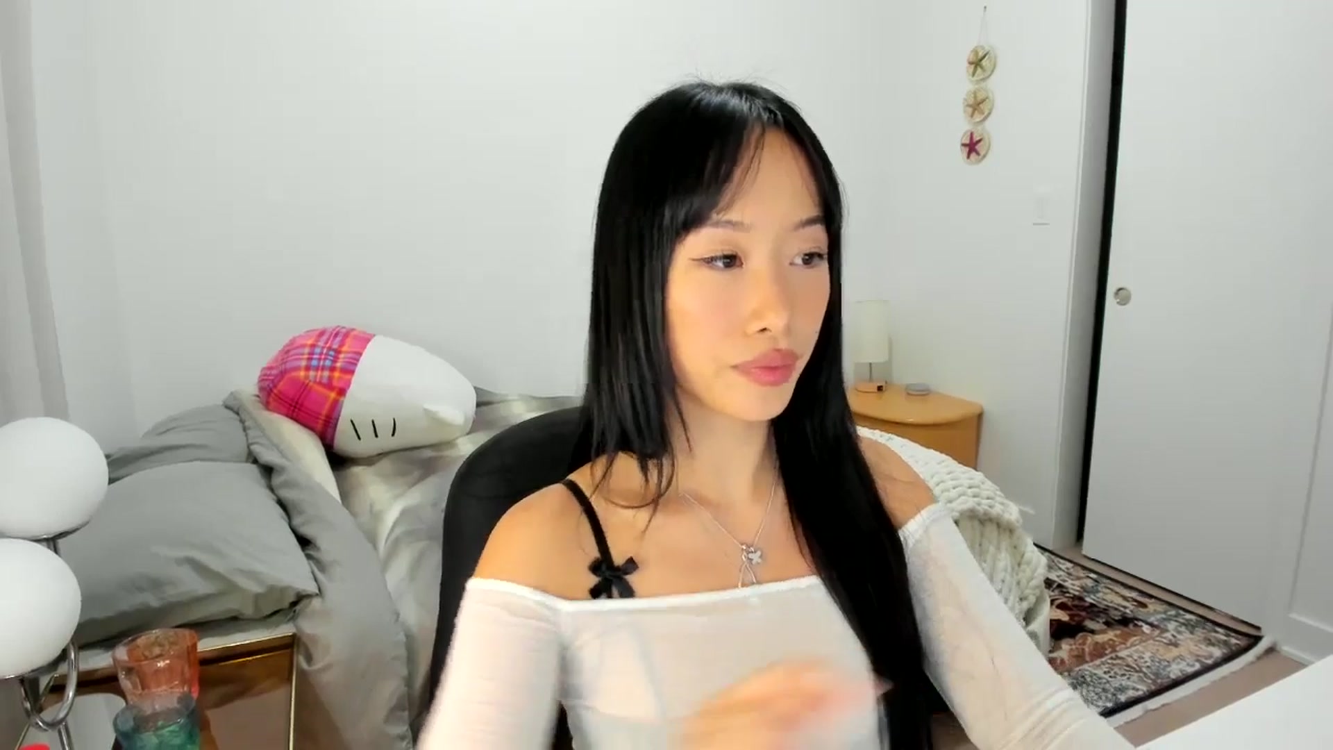 Gallery image thumbnail from BabieLee's myfreecams stream on, 08/07/2025, 24:42 image 5 of 20