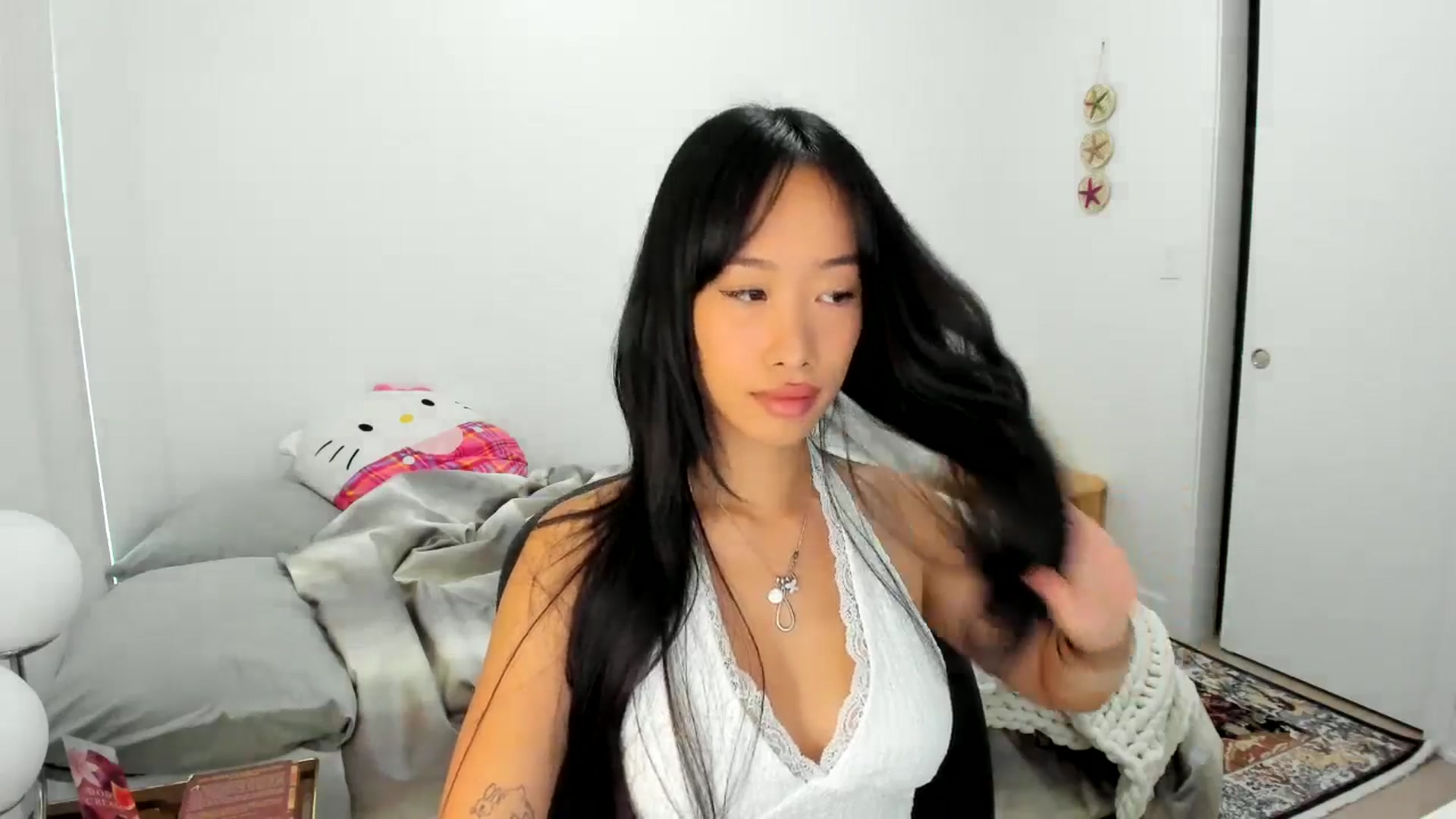 Gallery image thumbnail from BabieLee's myfreecams stream on, 09/12/2025, 17:34 image 11 of 20