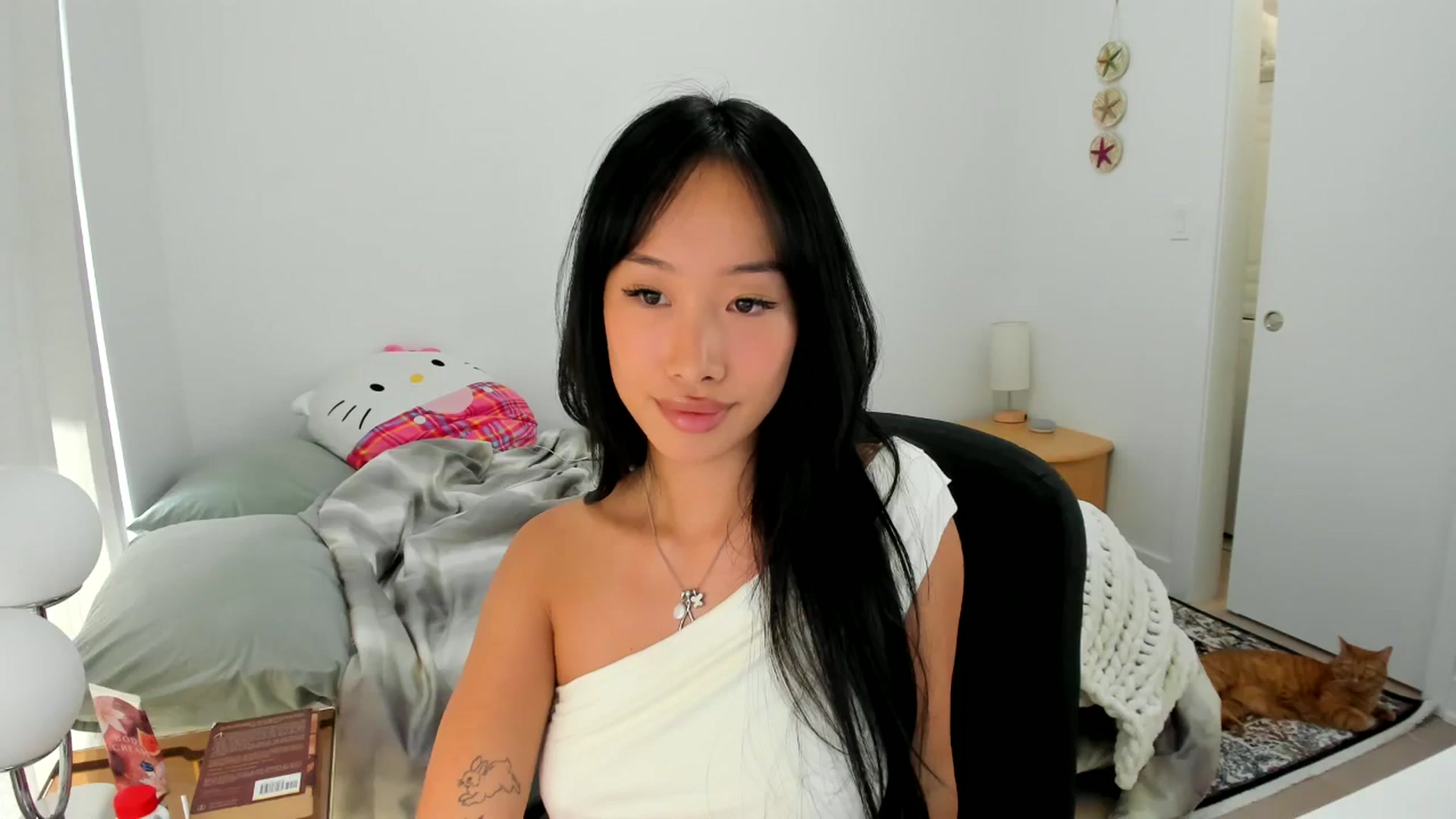 Gallery image thumbnail from BabieLee's myfreecams stream on, 09/12/2025, 19:38 image 12 of 20