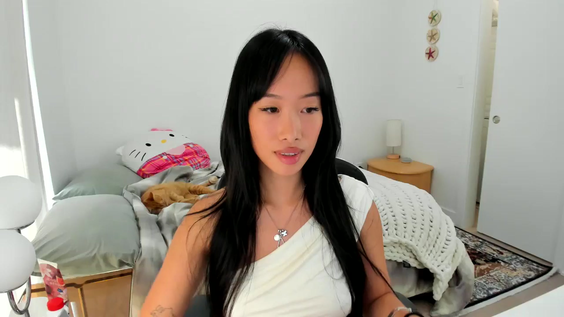 Gallery image thumbnail from BabieLee's myfreecams stream on, 09/12/2025, 19:38 image 18 of 20