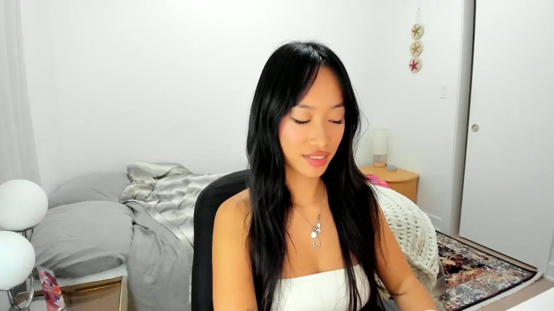Gallery image thumbnail from BabieLee's myfreecams stream on, 09/16/2025, 02:11 image 18 of 20