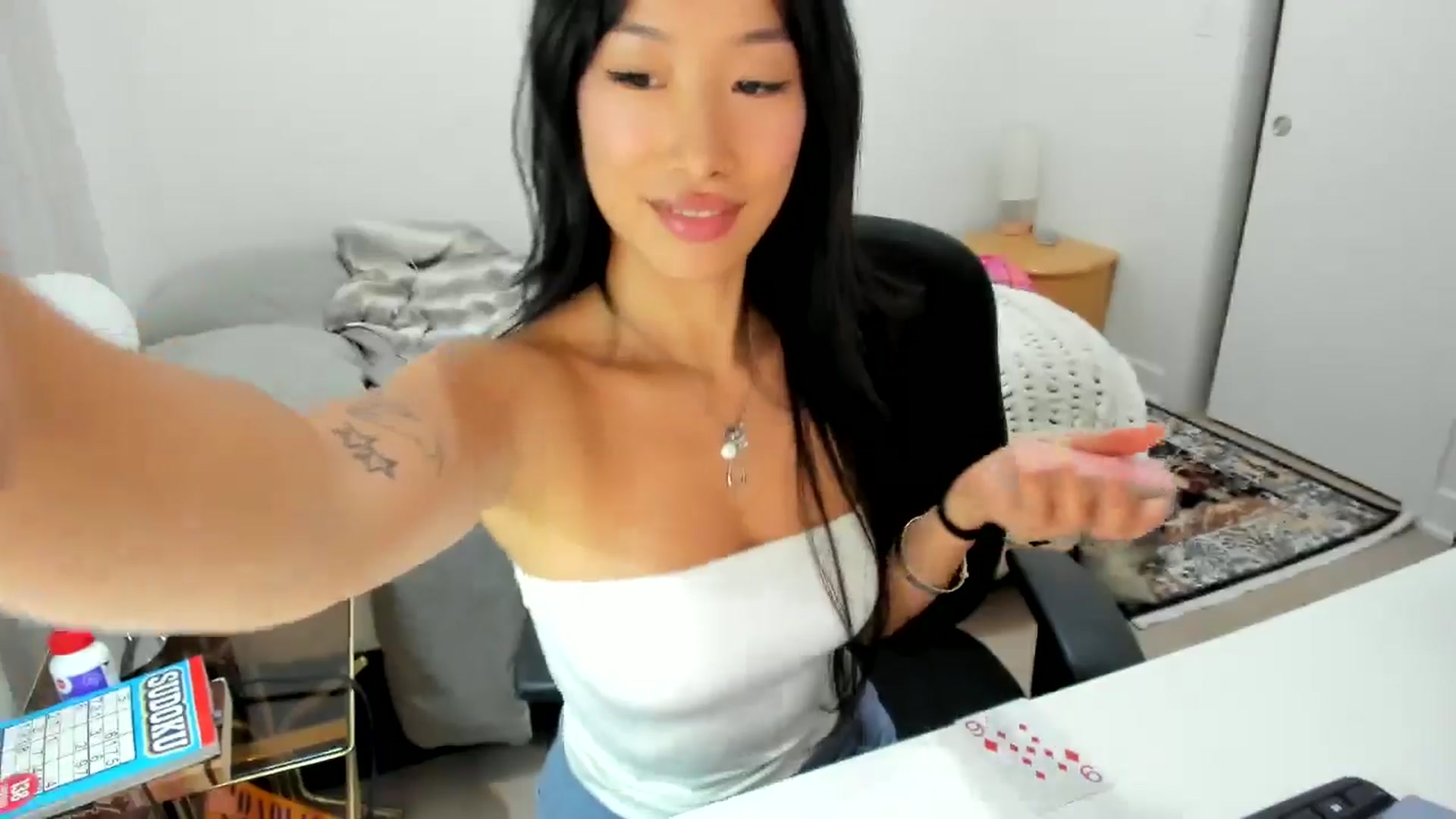 Gallery image thumbnail from BabieLee's myfreecams stream on, 09/16/2025, 02:11 image 20 of 20