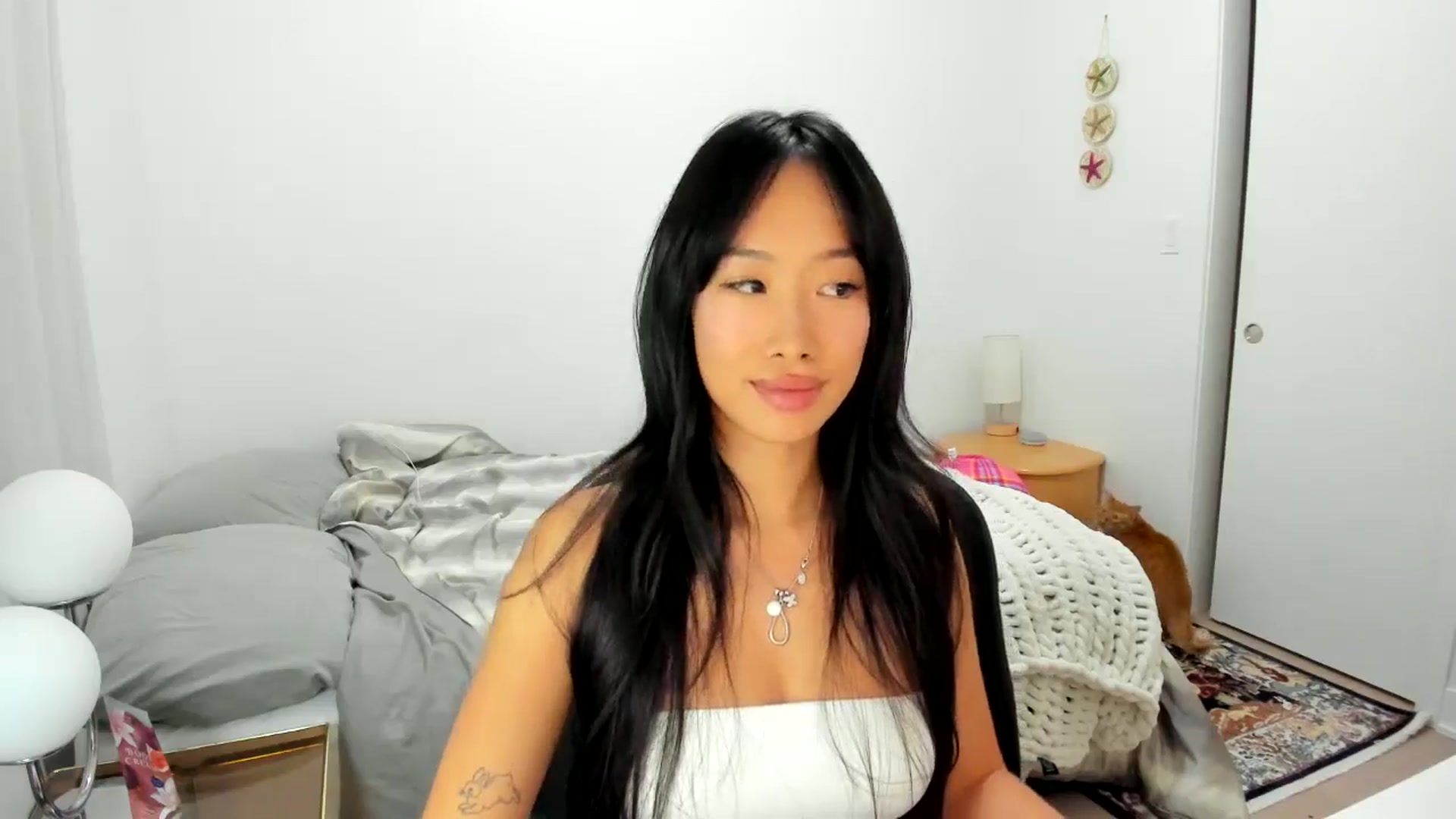 Gallery image thumbnail from BabieLee's myfreecams stream on, 09/16/2025, 02:11 image 2 of 20