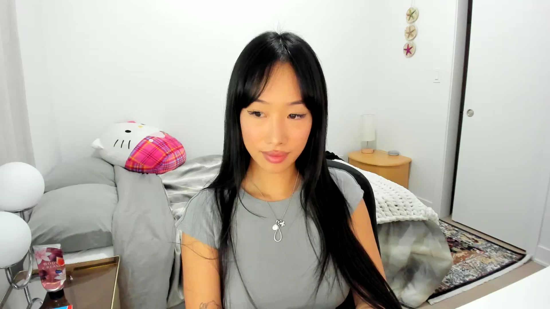 Gallery image thumbnail from BabieLee's myfreecams stream on, 09/22/2025, 03:37 image 10 of 20