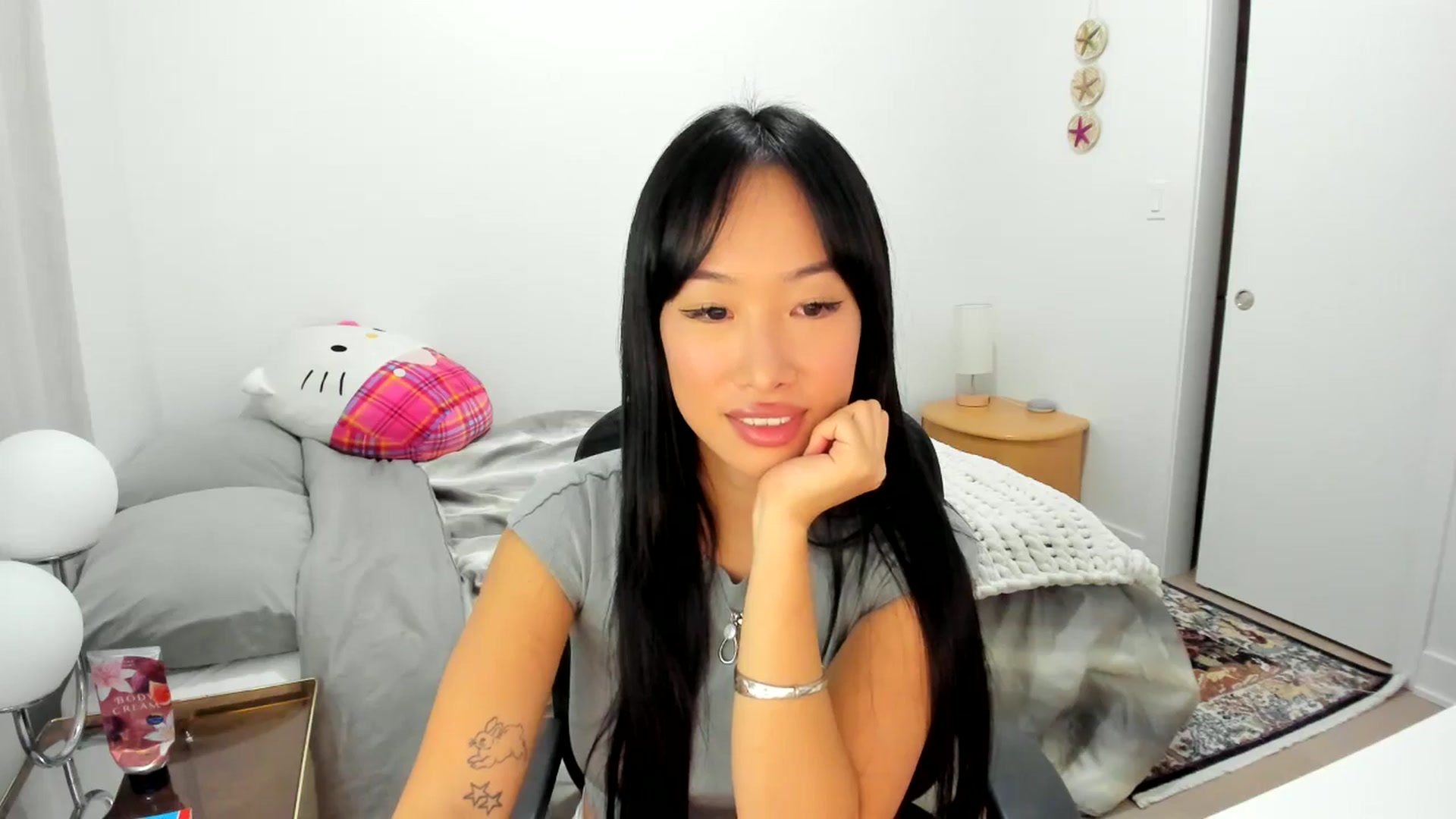 Gallery image thumbnail from BabieLee's myfreecams stream on, 09/22/2025, 03:37 image 7 of 20