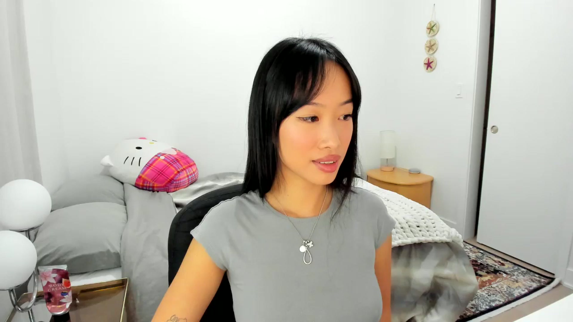 Gallery image thumbnail from BabieLee's myfreecams stream on, 09/22/2025, 03:37 image 1 of 20