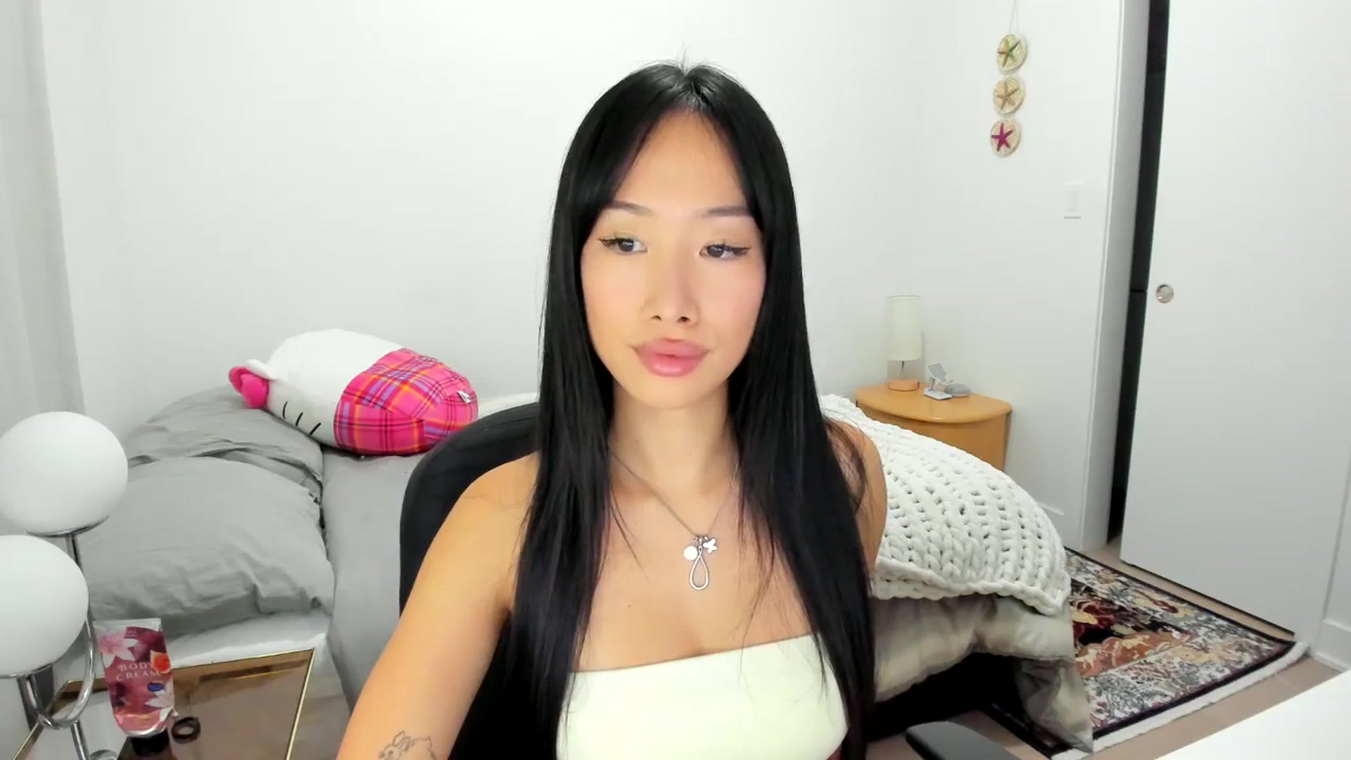 Gallery image thumbnail from BabieLee's myfreecams stream on, 09/23/2025, 22:30 image 20 of 20
