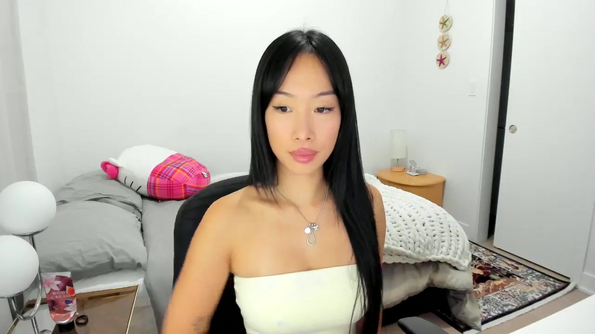 Gallery image thumbnail from BabieLee's myfreecams stream on, 09/23/2025, 22:30 image 17 of 20