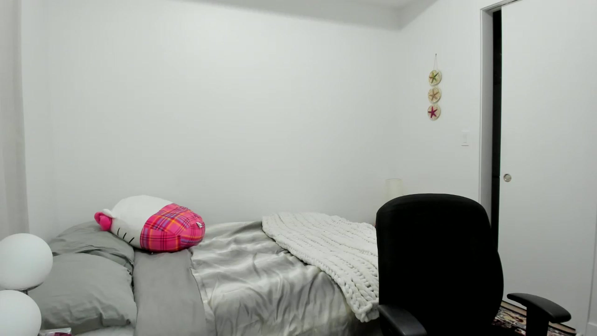 Gallery image thumbnail from BabieLee's myfreecams stream on, 09/23/2025, 22:30 image 1 of 20